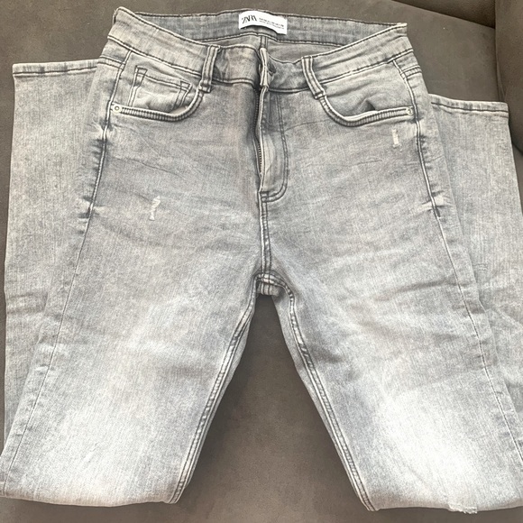 Zara high waist stretchy ankle jeans size 4
